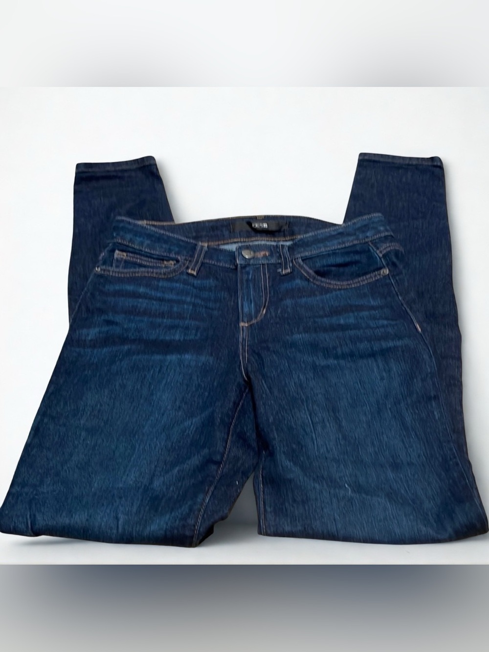Price Firm.🔔 Joe’s Dark Blue Tapered Leg Full Length Jeans, Size 26.